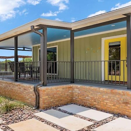 Blumenhaus Sleeps 6 Full Kitchen Plus Hot Tub Fredericksburg Luaran gambar