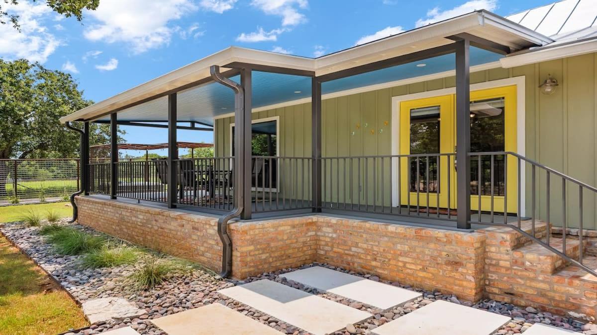 Blumenhaus Sleeps 6 Full Kitchen Plus Hot Tub Fredericksburg Luaran gambar