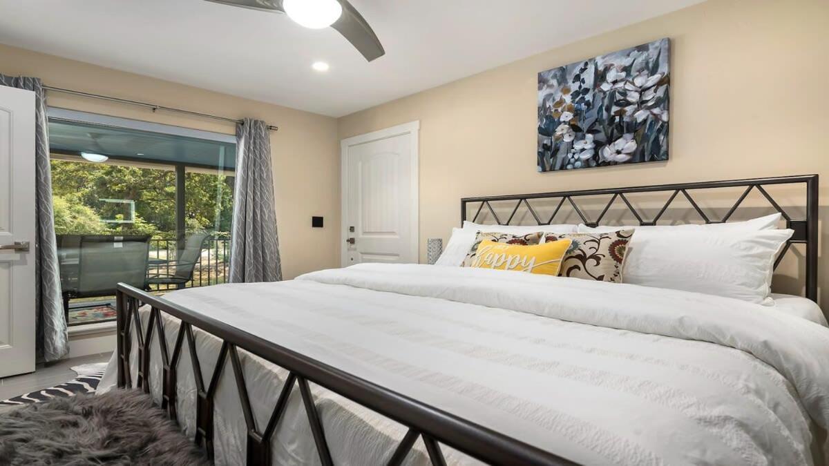 Blumenhaus Sleeps 6 Full Kitchen Plus Hot Tub Fredericksburg Luaran gambar