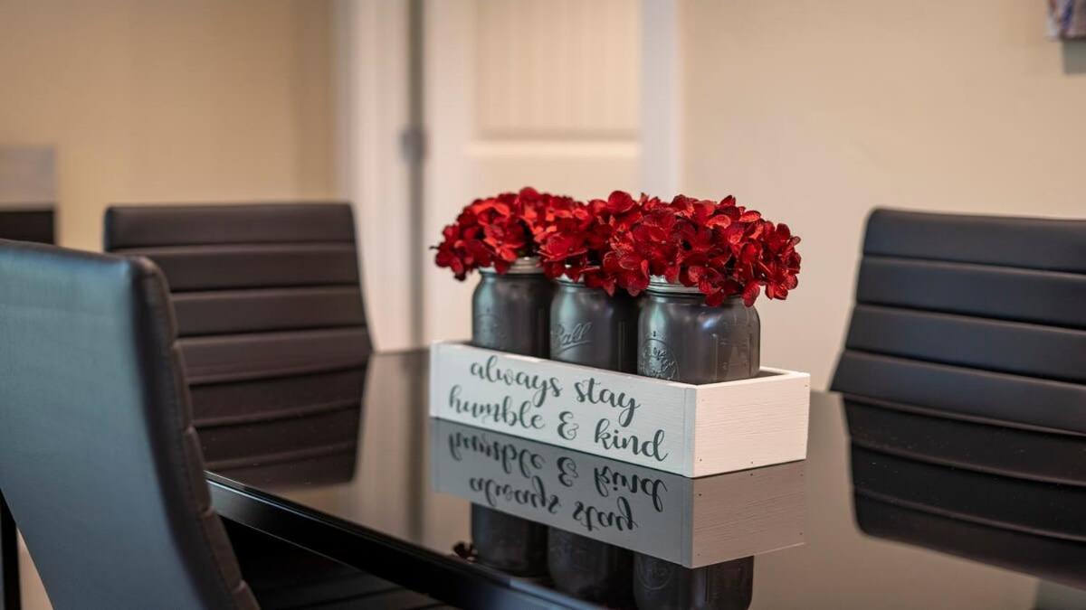 Blumenhaus Sleeps 6 Full Kitchen Plus Hot Tub Fredericksburg Luaran gambar