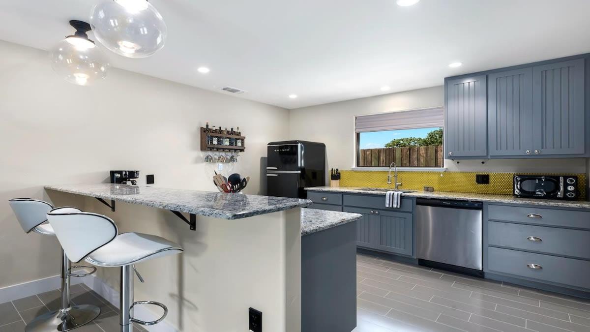 Blumenhaus Sleeps 6 Full Kitchen Plus Hot Tub Fredericksburg Luaran gambar