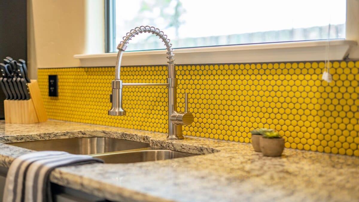 Blumenhaus Sleeps 6 Full Kitchen Plus Hot Tub Fredericksburg Luaran gambar